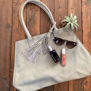 ✨BRAND NEW!✨ Grey Vegan Leather Boho Tassel Bag